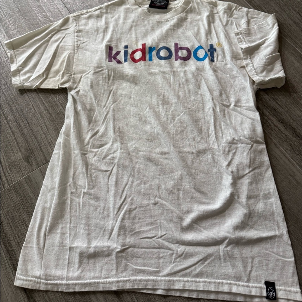 Y2K Retro KidRobot White Graphic Men's Tee